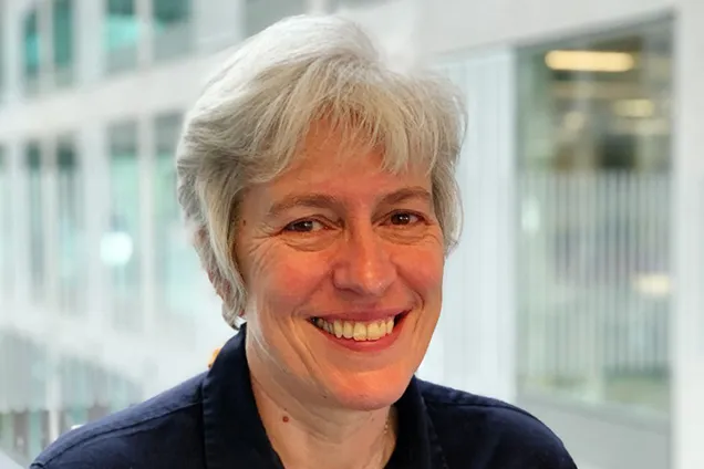 Photo of staff member Rachel Forsyth.